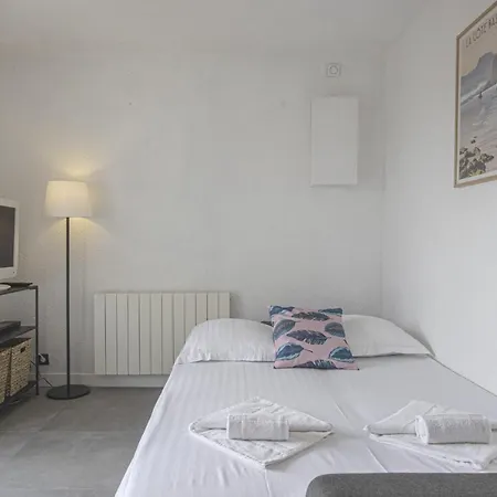 Rostani - - Welkeys Апартаменти